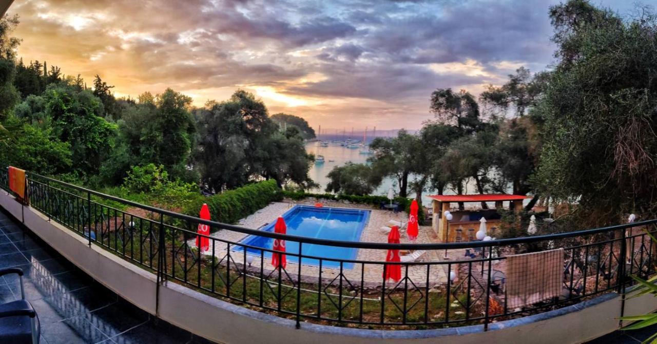 Amfitriti Hotel & Studios Лакка Екстер'єр фото