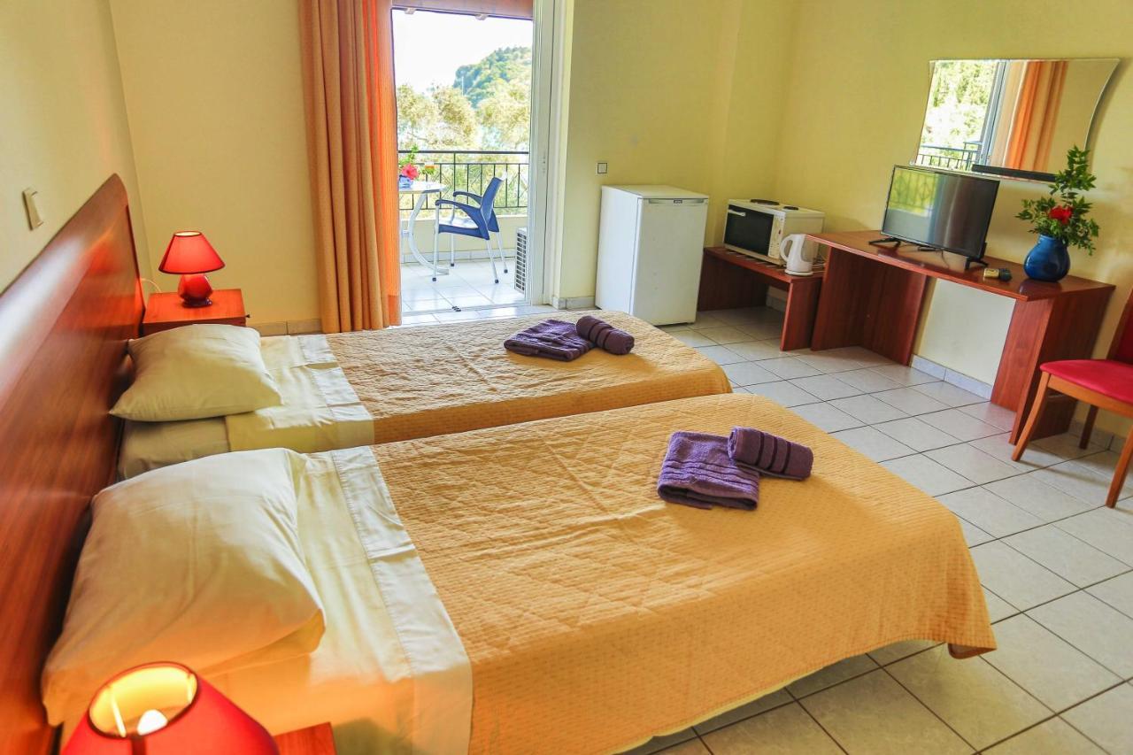 Amfitriti Hotel & Studios Лакка Екстер'єр фото